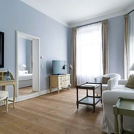 Otel Schloss Gamehl Benz (Nordwestmecklenburg)